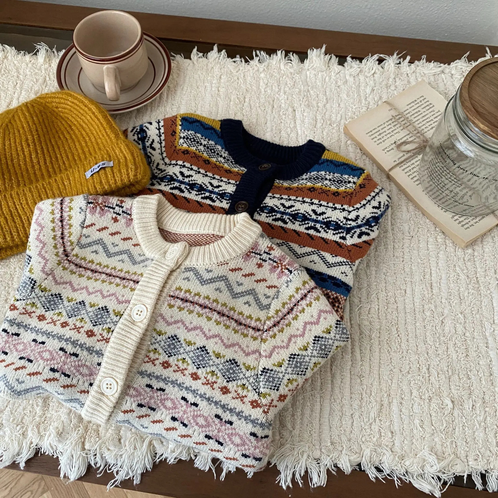 Autumn Winter England Style Fashion Boy Girl Children Striped Knitted Cardigan Long Sleeve Sweater Baby Thicken Warm Tops Coat 240103