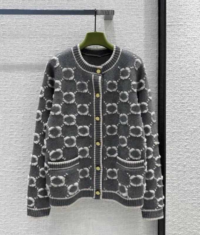 designer Women's Sweaters Loose Jacquard Knitted Cardigan Sweaters Long Sleeve Pockets Female Outerwear Chic Tops