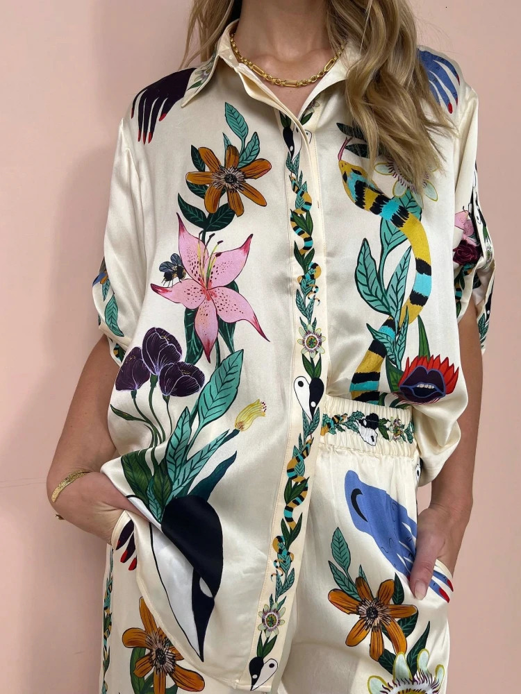 Women Vintage Print Loose Single Breasted Shirt Two Piece Sets Summer Chic Satin Short Sleeve Blouse Pants Sets Women Outfits 240106
