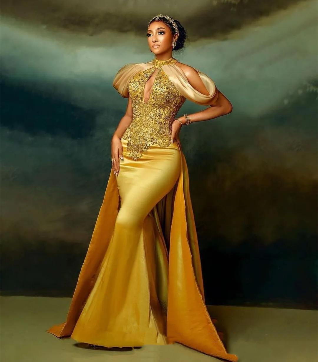 Elegant Gold Mermaid Crystals Prom Dresses Beaded African Arabic Luxury Formal Occasion Dress Sleeveless Long Satin Evening Gowns For Women Bride Rece