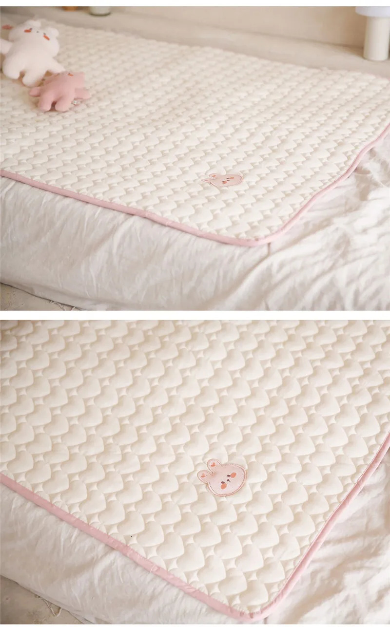 Korean Bear Bunny Embroidered Baby Diaper Changing Pad Washable Waterproof Children Mattress 240106