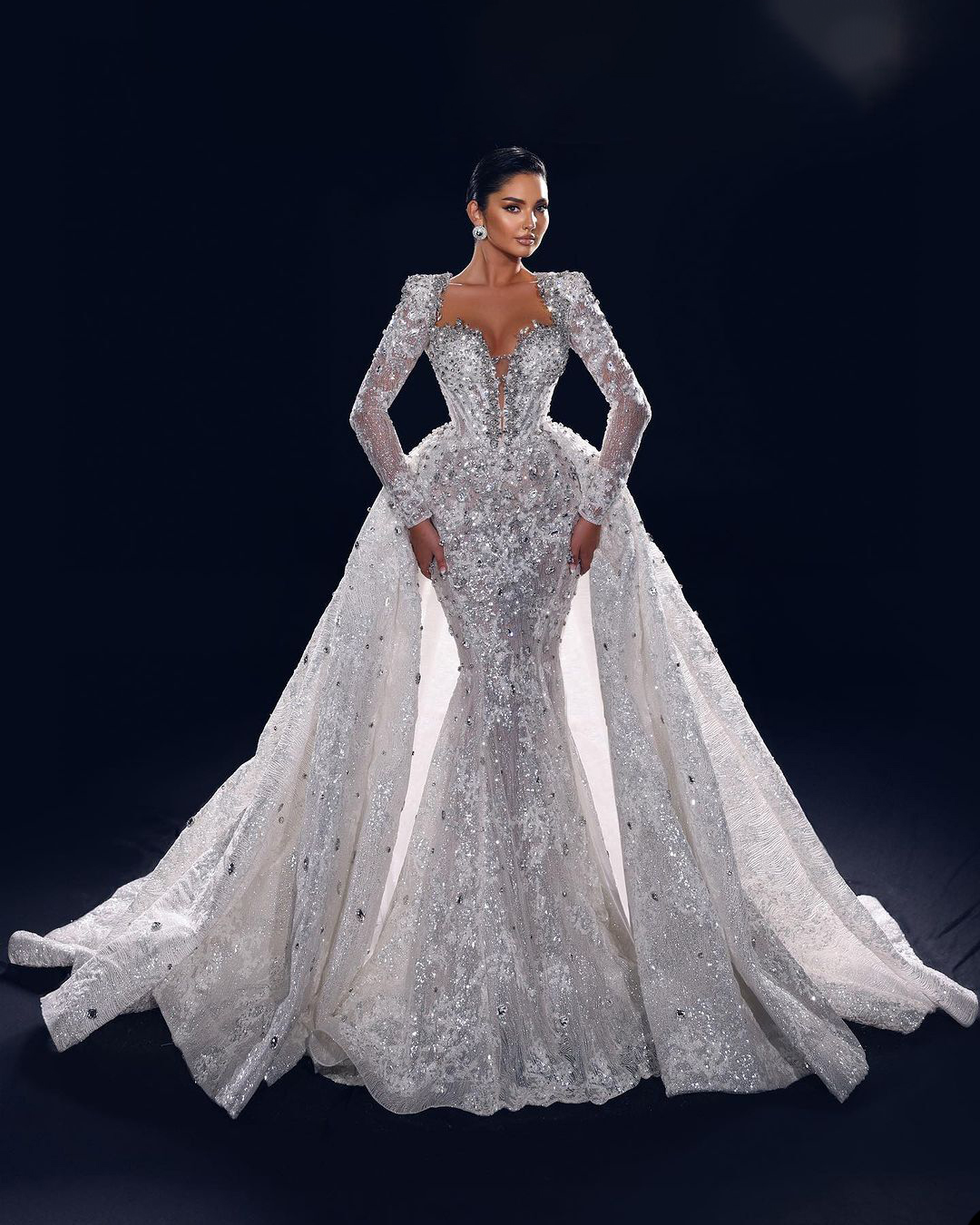 Crystal Mermaid Wedding Dresses Dia Bridal Gowns Detachable Illusion Long Sleeve Beaded V Neck Sweep Train Robe