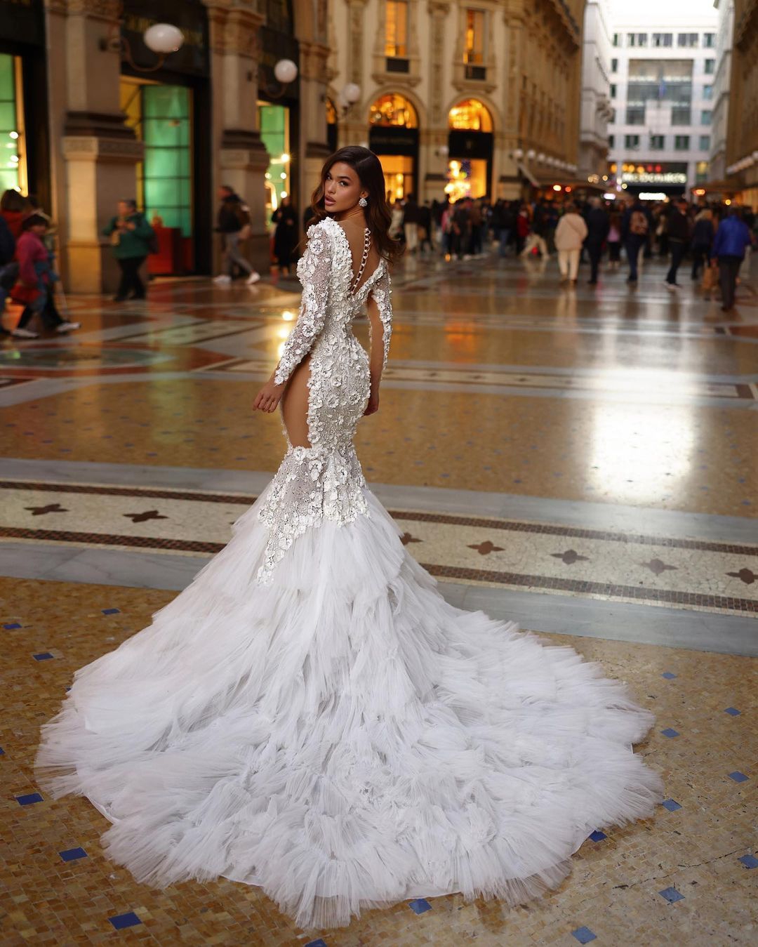 Mermaid Elegant Applique Wedding Dresses Lace Bridal Gowns Ruffles Long Sleeve Beaded V Neck Sweep Train Robe 0219