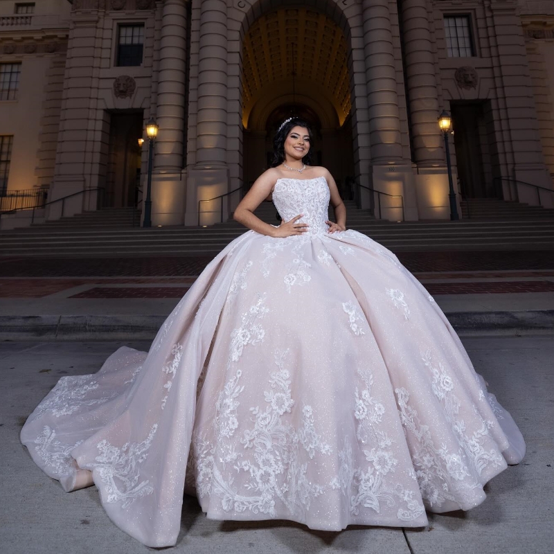 Light Pink Quinceanera Dresses Ball Gown For Sweet Girls Vestidos 15 De XV Anos Applique Lace Tull Off the Shoulder Birthday Prom Dress