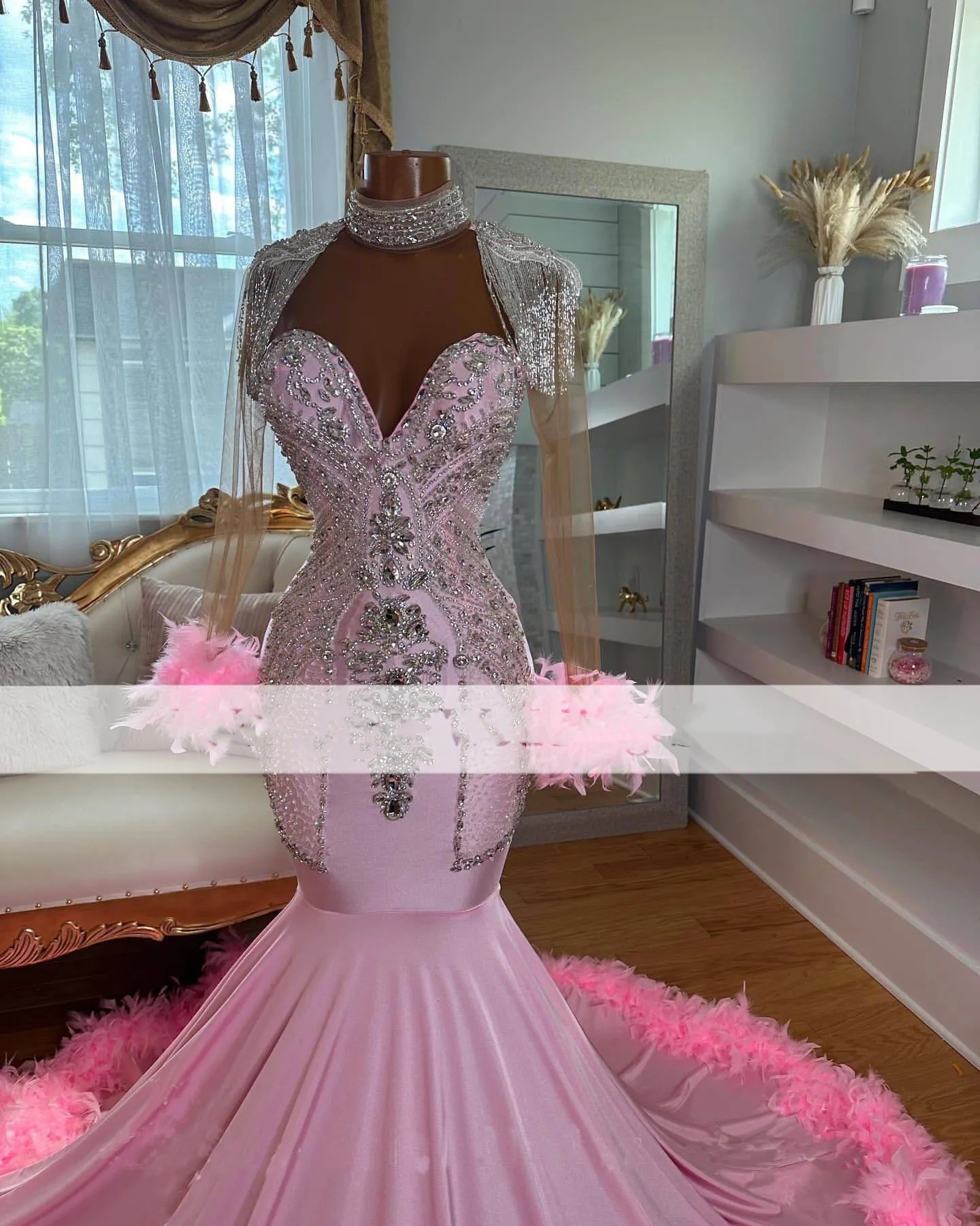 Pink Diamond Prom Dresses With Feathers Rhinestone Mermaid Evening Dress Long Sleeves Vestidos Graduacion Party Gowns