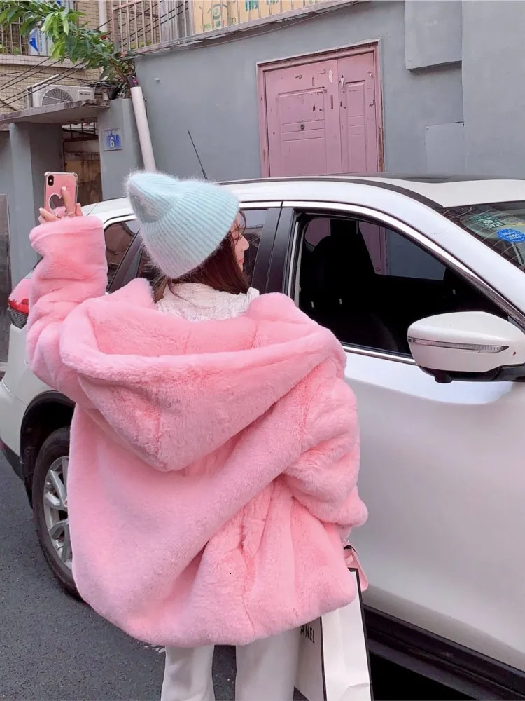 Women Sweet Pink Fur Coats Female Winter Thick Warm Streetwears Korean Hooded Fashion Oversize Outerwears 240108