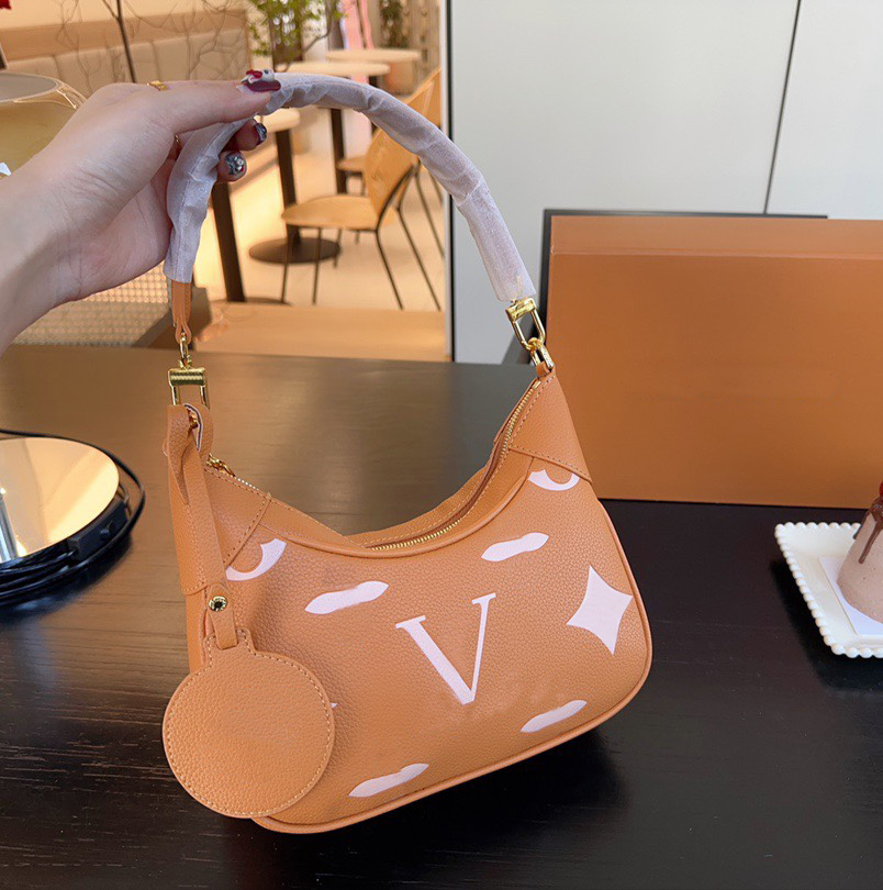 Womens underarm bags totes Luxury designer shoulder bag Classic letter print handbag Fashion girl cross body wallet