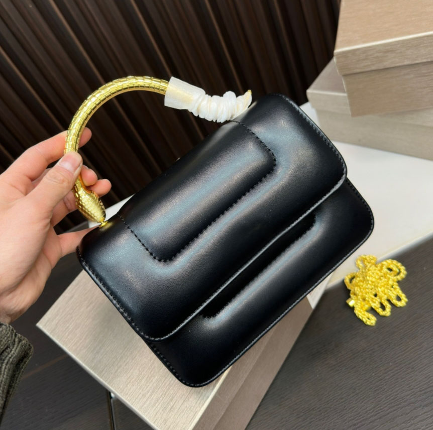 Women Luxurys handbags Designers Bags Female Evening Bag Dinner Bagss Shoulder Bages Handbag Snake Decoration Top Quanlity Cowhide Material