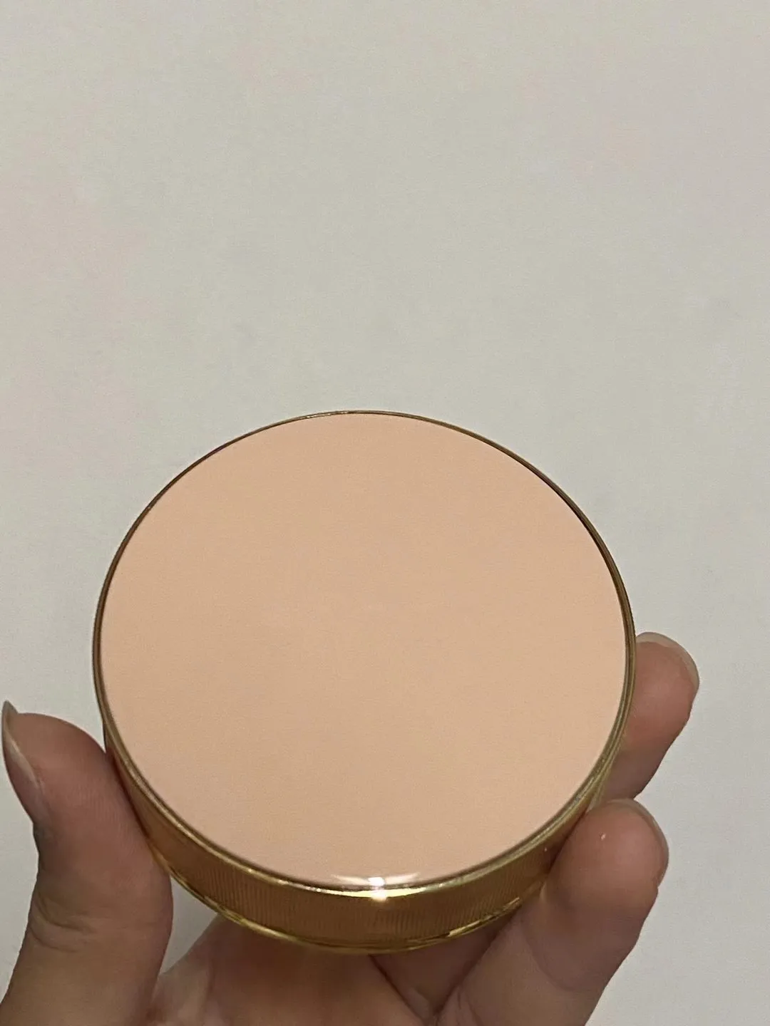 Brand GU 01 00 02 Pressed Powder Beauty Foundation Mat Nature With Handbag Pouder De Beaute Embellissante