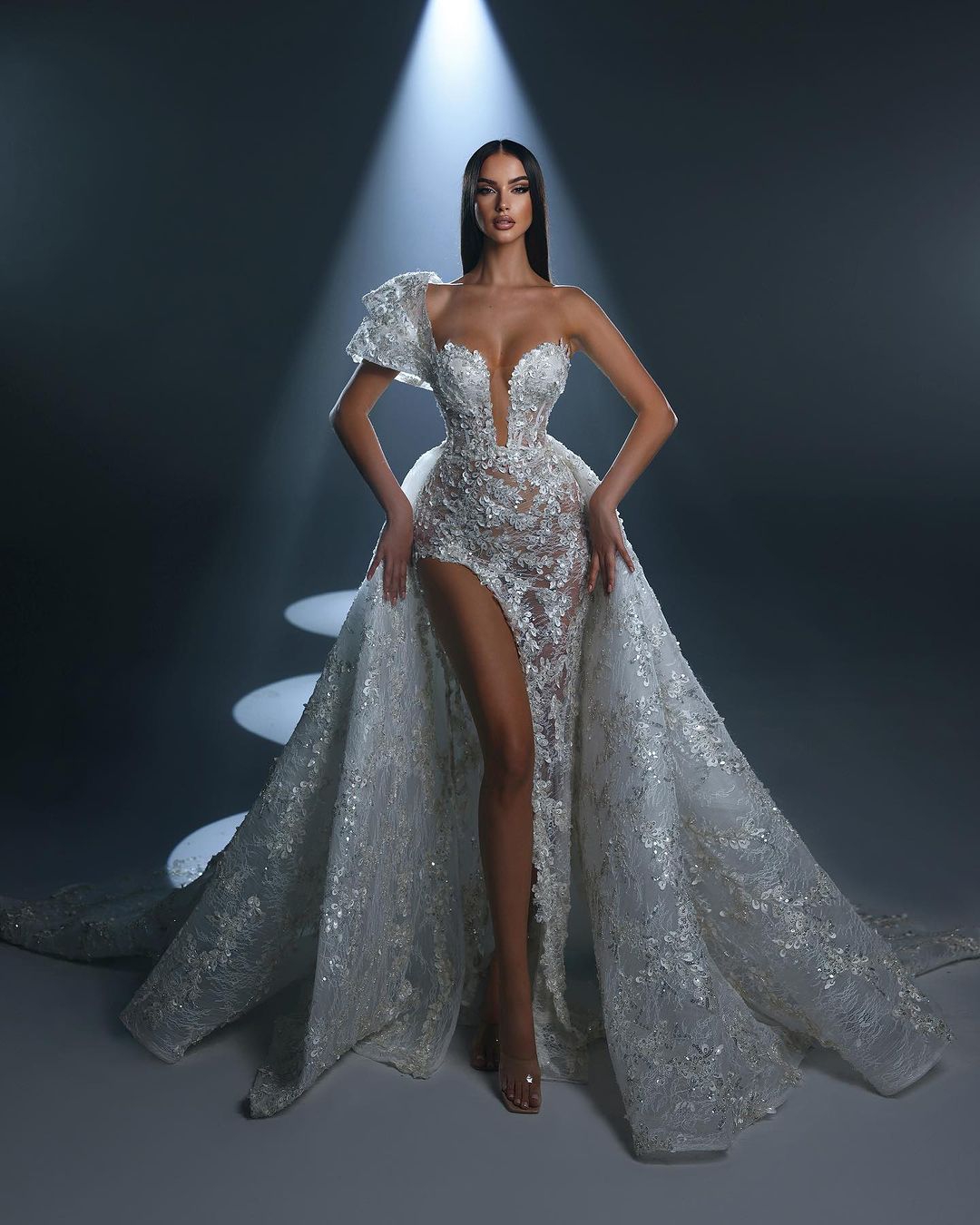 Sexy Wedding Dresses For Women Bridal Gown One-Shoulder Sweetheart Neck Sweep Train Appliques Split Skirt Custom Made D0306