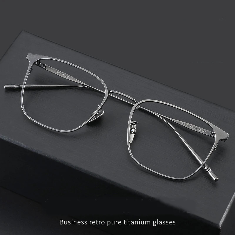 Ultra Light Pure Myopia Glasses Frame for Men's Business Retro Casual Square Eyeglasses 240109
