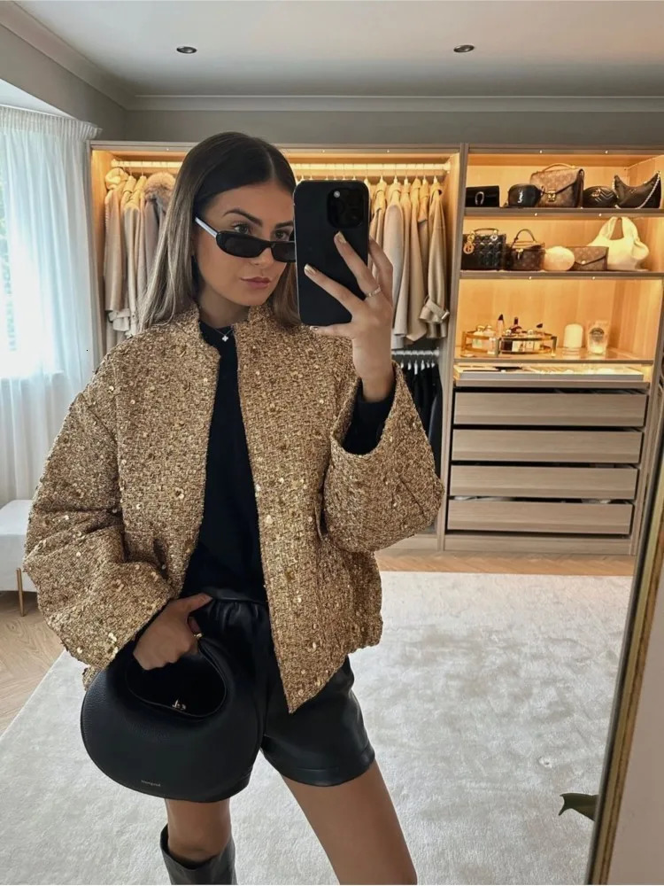 Women Fashion Sequins Shiny Short Jacket Elegant Long Sleeves Stand Collar Crop Coat Autumn Ladies High Street Partywear 240110