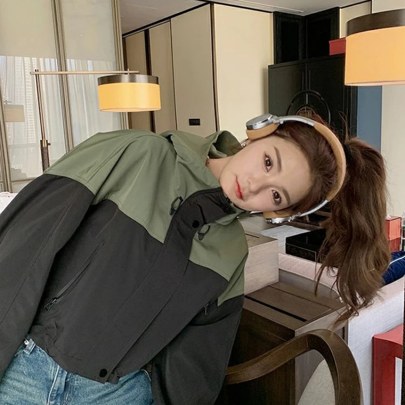 Deeptown Crop Windbreaker Jacket Women Kpop Y2k Streetwear Korean Reviews Many Clothes Hooded Zipup Short Jackets Autumn Winter 240110