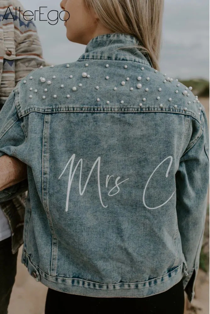 Custom Bride Denim Jacket Pearl Mrs Bachelorette Jean Jackets Hen Party Gift Wedding Day Outerwear Bridesmaid Personalised Coats 240109