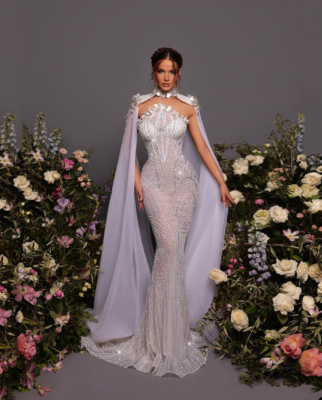 Exquisite Mermaid Wedding Dresses Sequined Pearl Beaded With Cape Bridal Gowns Strapless Bride Dress Sweep Train Robe
