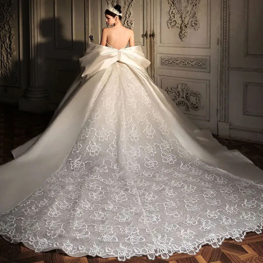 Satin Lace Wedding Dresses Sheer Sweatheart Neck Embroidery Sequins De Bridal Gowns Marriage Plus Size Boho Wed Robe YD 6660312