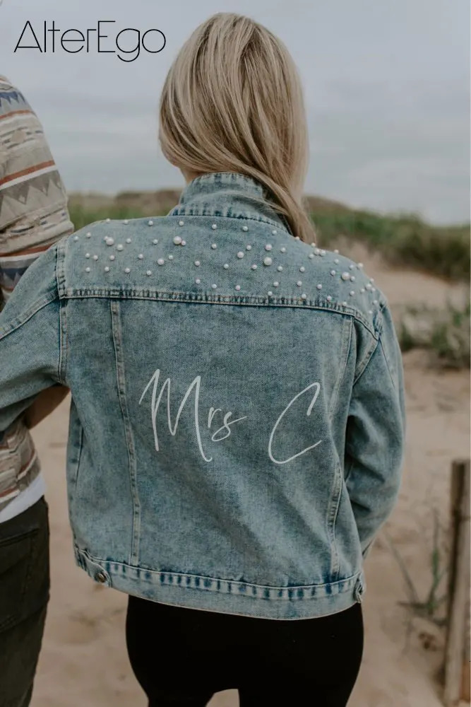 Custom Bride Denim Jacket Pearl Mrs Bachelorette Jean Jackets Hen Party Gift Wedding Day Outerwear Bridesmaid Personalised Coats 240109