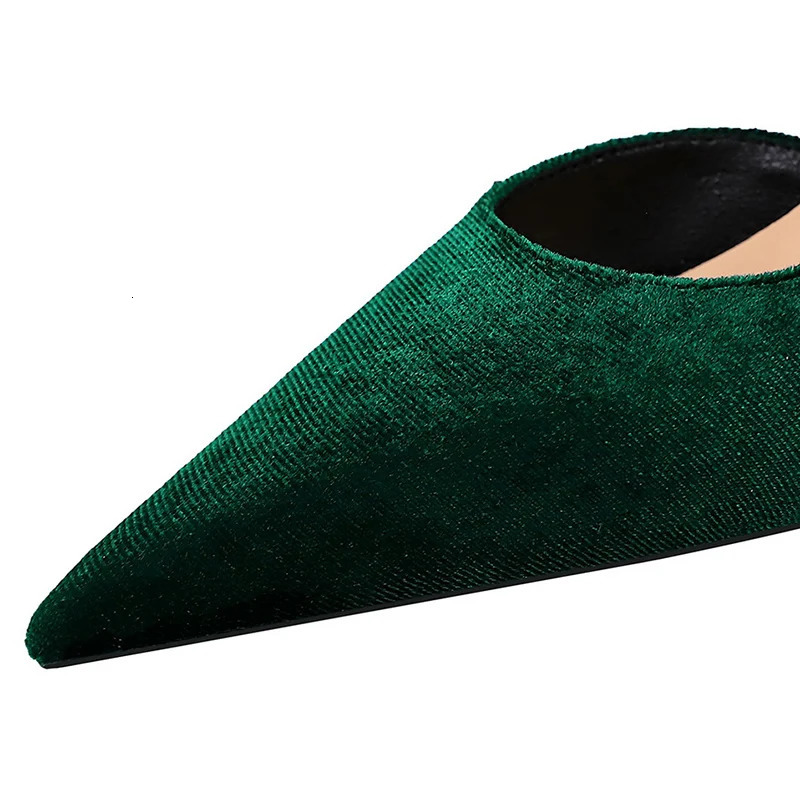 Western Style Fashion Simplicity Party Women Shoes 7cm Thin High Heels Shallow Pointed Toe Side Hollow Velvet Ladies Pumps Green 240110