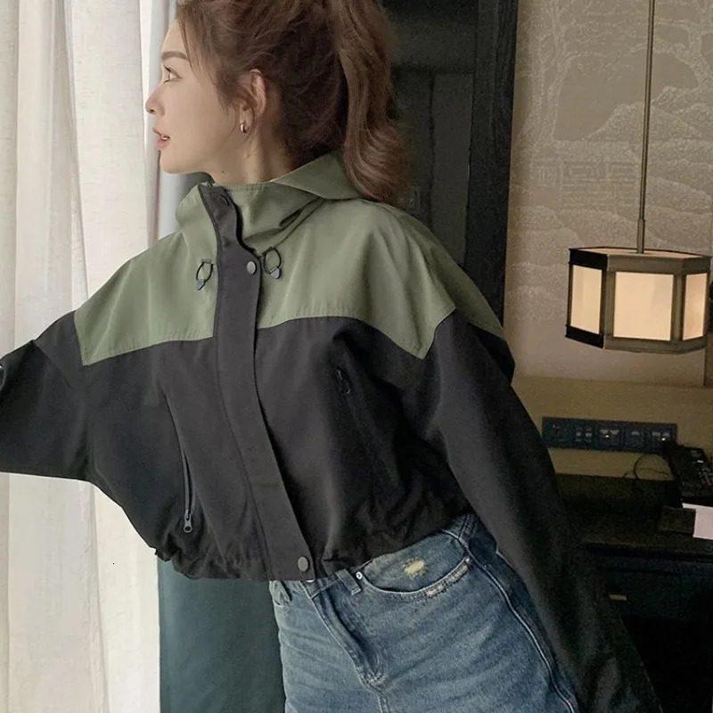 Deeptown Crop Windbreaker Jacket Women Kpop Y2k Streetwear Korean Reviews Many Clothes Hooded Zipup Short Jackets Autumn Winter 240110