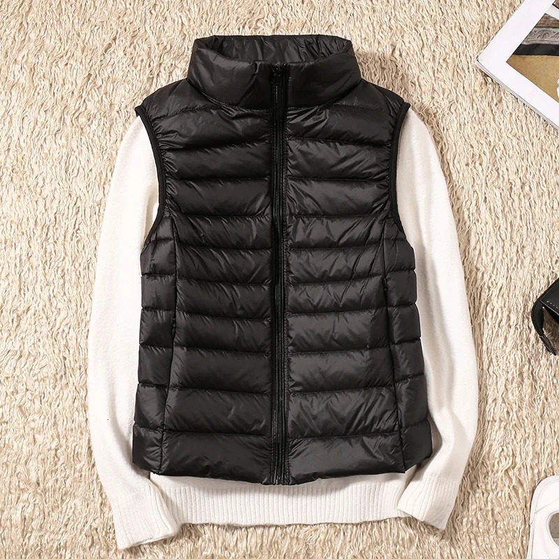 Women Sleeveles's Ultra Light Down Vests Slim Jacket Girl Gilet Plus Lightweight Windproof Warm Waistcoat Portable 240111