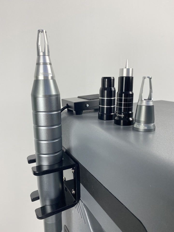 Spa Salon Use 1200W Picosecond Laser Tattoo Removal Machine Pico Laser CE Approved