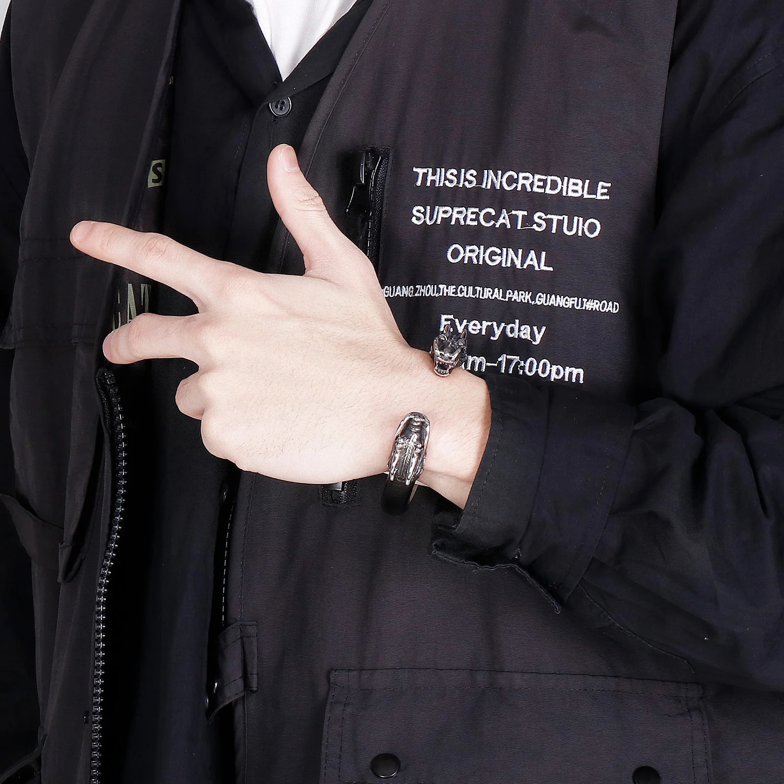 316L Stainless Steel Dragon Head Cuff Bangle Wolf Bracelet Men Leather Elastic Open Boys Hand Bracelets Mens Jewellery 240110