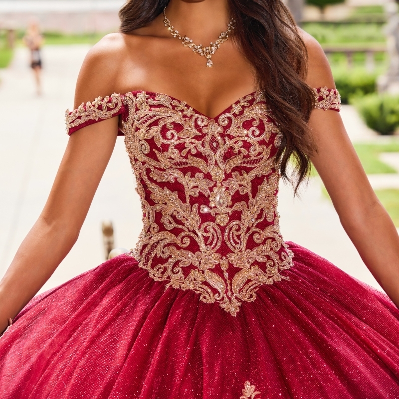 Red Off the Shoulder Quinceanera Dresses Golden Appliques Lace Beading Ball Gown Sparkly Crystatls Vestidos De 15 Anos Sweet 16 Dress