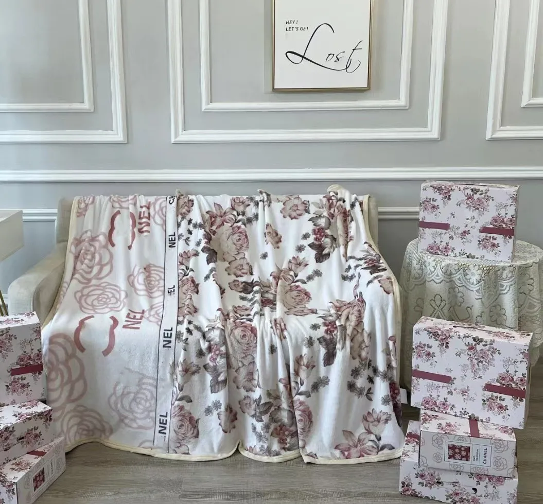 Quality Pink wer Letter Pattern European Home Warm Nap Cover Blanket, Decorative Blankets