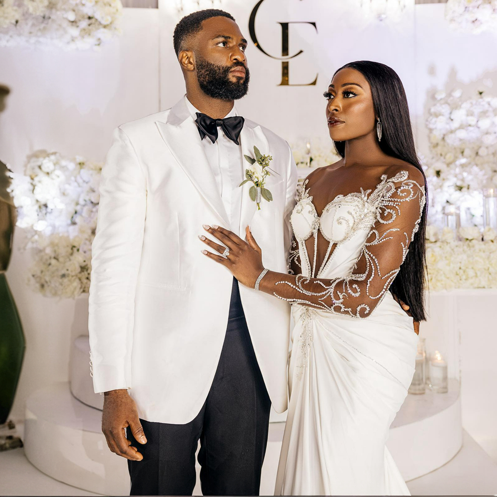 Bride Wedding Dress Ivory Chiffon Sheer Neck Long Sleeves Mermaid Bridal Gowns Illusion Rehies Appliqued Lace Dresses for Marriage D107 es