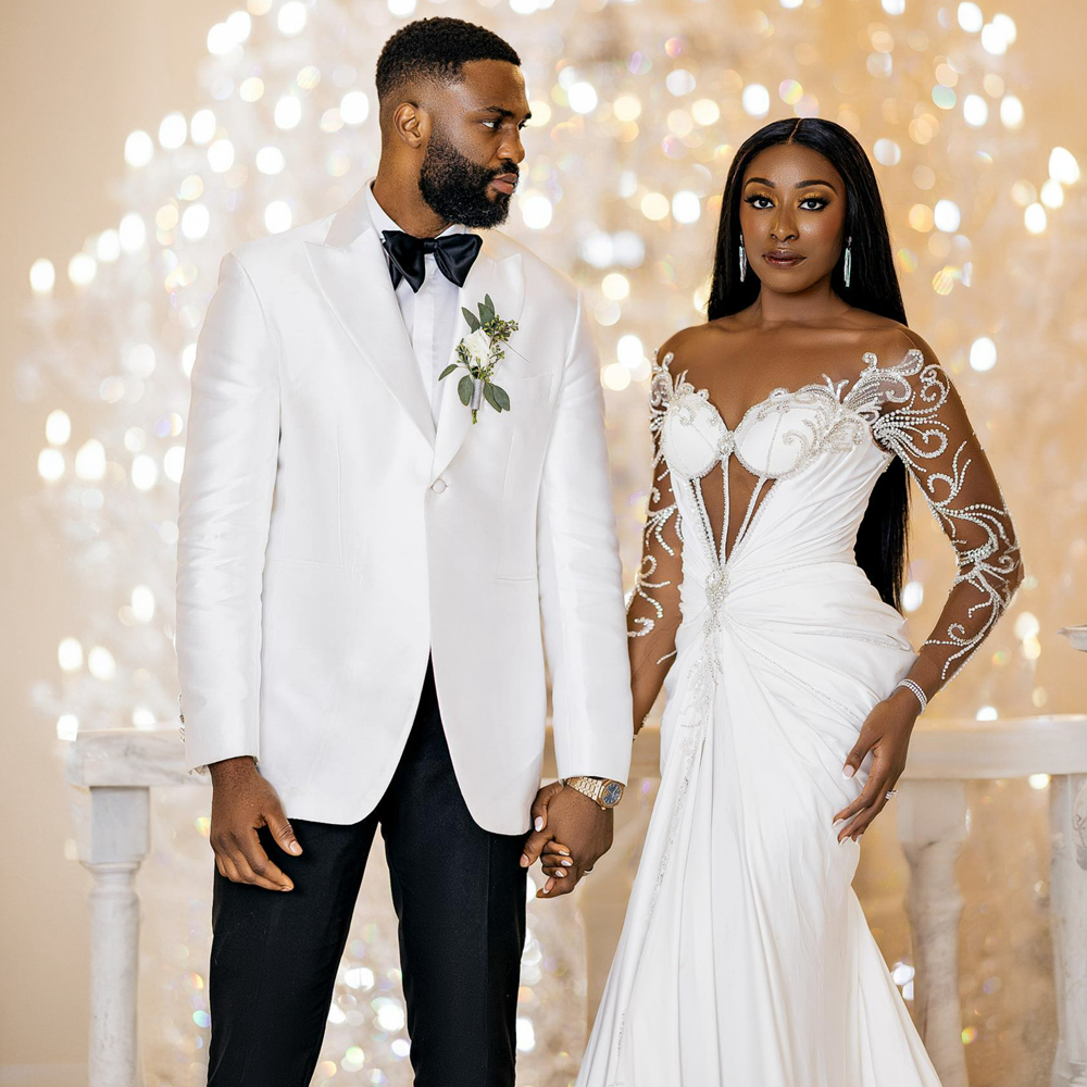 Bride Wedding Dress Ivory Chiffon Sheer Neck Long Sleeves Mermaid Bridal Gowns Illusion Rehies Appliqued Lace Dresses for Marriage D107 es