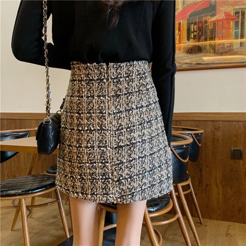 Rimocy Fall Winter Plaid Wool Skirt Women Pearl Button Woolen Tweed Mini Ladies Thicken High Waist Short Skirts Woman 240110
