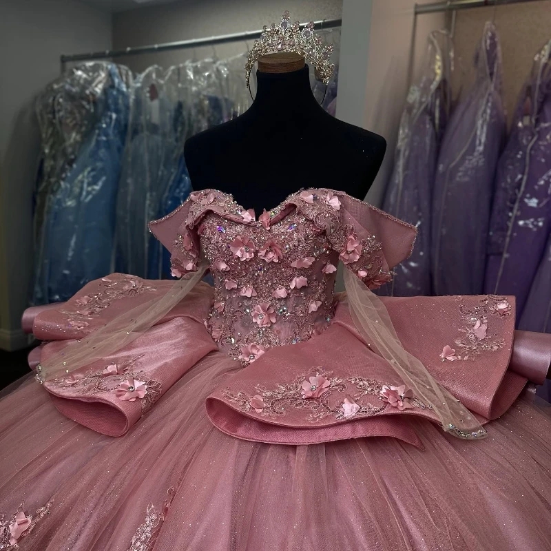 Pink Sweetheart Ball Gown Quinceanera Dresses 2024 Lace Appliques Flower Beads Ruffles Sweet 16 Dress Vestidos De XV 15 Anos 0431