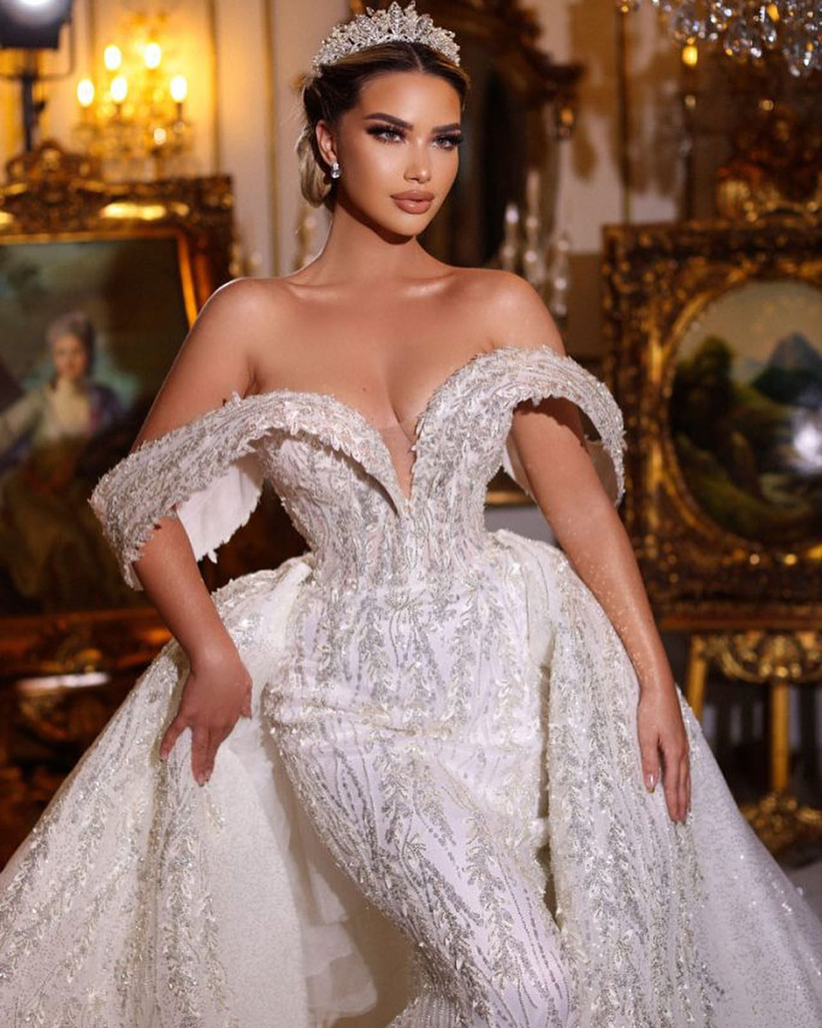 Vintage Off Shoulder Mermaid Wedding Dresses Sequined Bridal Gowns With Detachable Train Short Sleeves Bride Dresses Custom Made