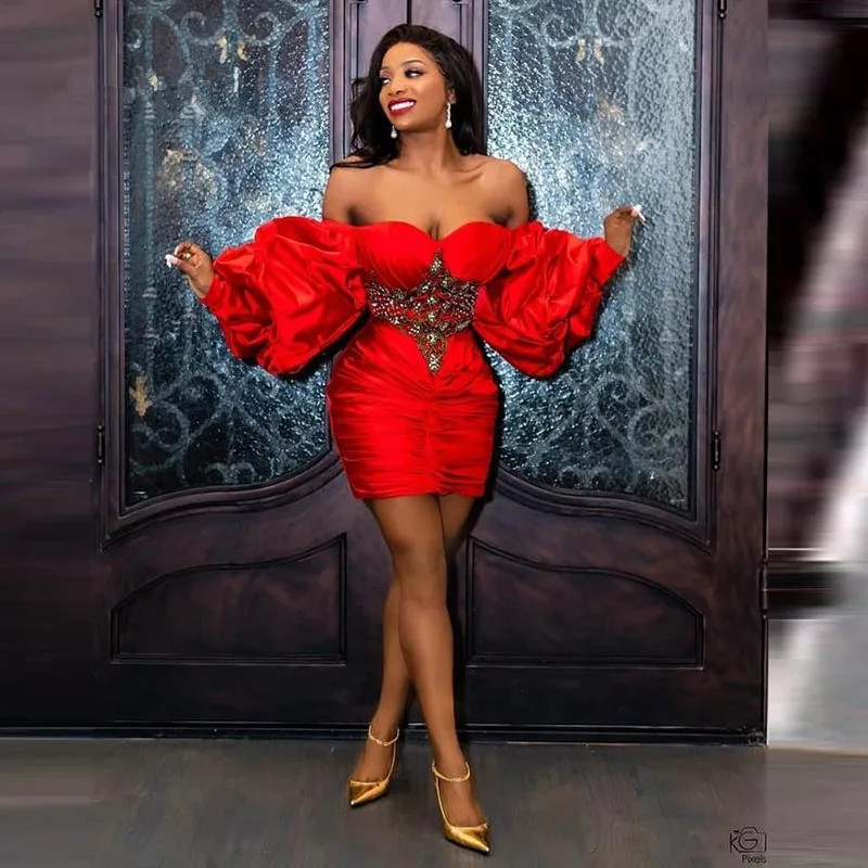 Sexy Short Prom Dresses Red Sweetheart Strapless Crystal Beaded Ruffles Pleated Mini Length Plus Size Evening Gowns Homecoming YD