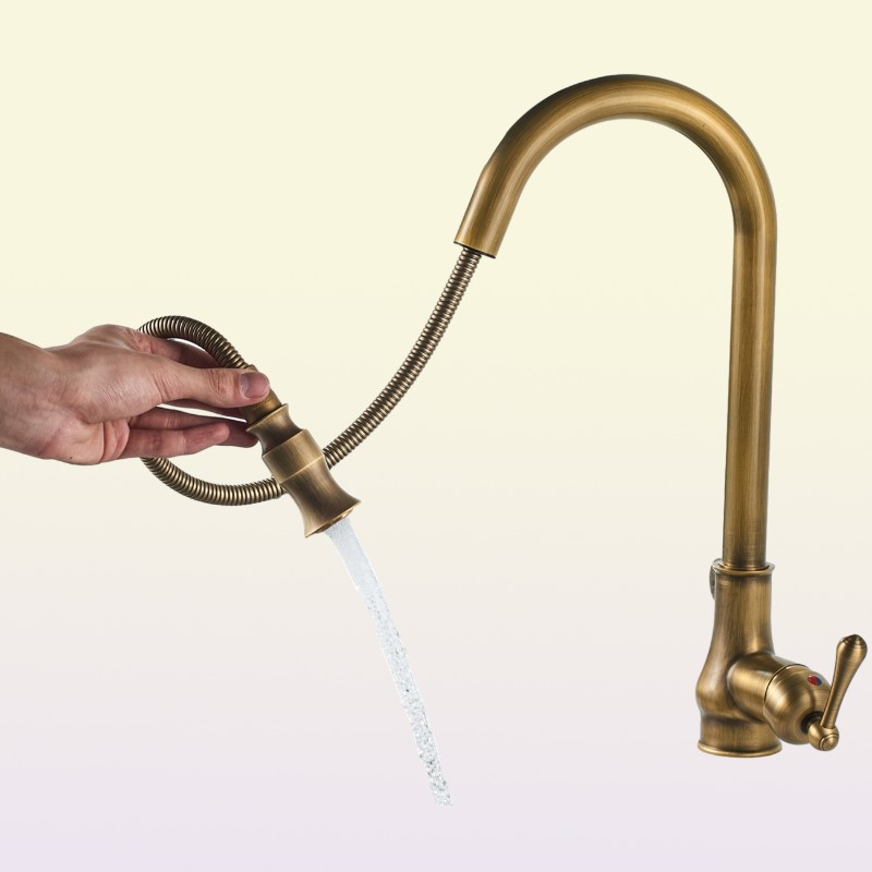 Europe Antique Brass Mixer Pull Out and Cold Water Tap Sink Swivel 360 Degree Mixer Pull Down Kitchen Faucets Single Hole T2001239640