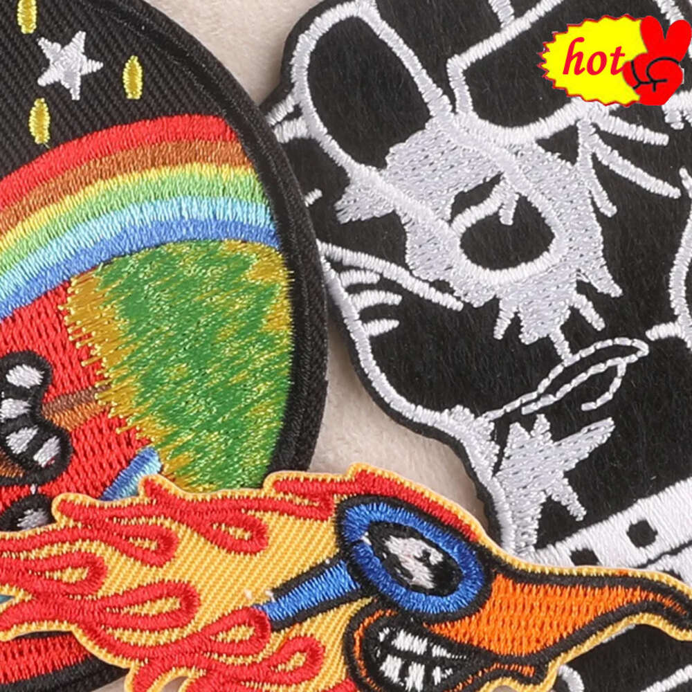 Patch Thermocollant Rock Punk Fire Lightning Skull for Clothing Iron on Puffer Jacket Designer Embroidered Sew Badges Backpack a
