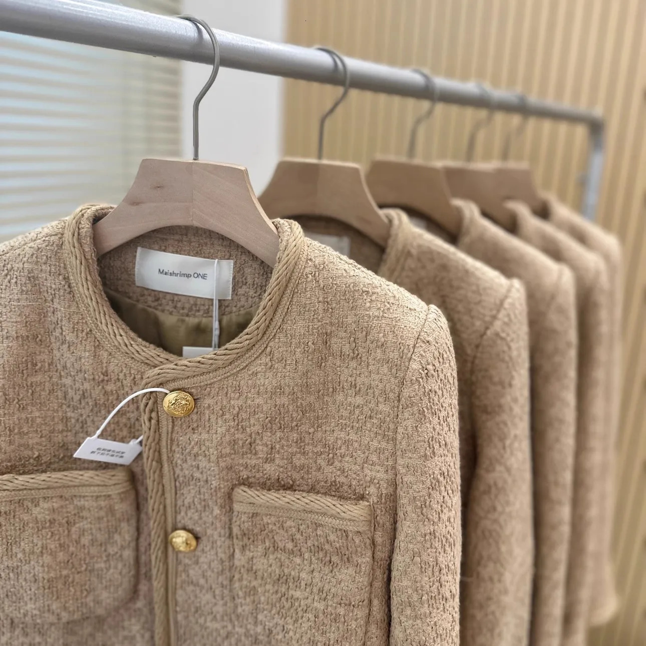 Elegant Women Tweed Jacket Autumn Long Sleeve Button Frayed Cropped Female Fashion Oneck Pocket Short Coats 240112