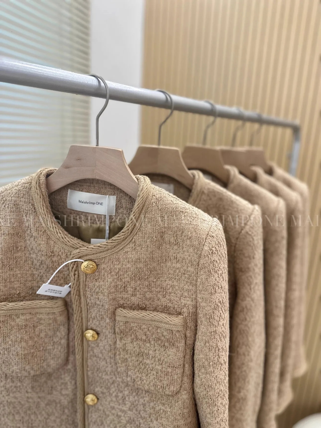 Elegant Women Tweed Jacket Autumn Long Sleeve Button Frayed Cropped Female Fashion Oneck Pocket Short Coats 240112