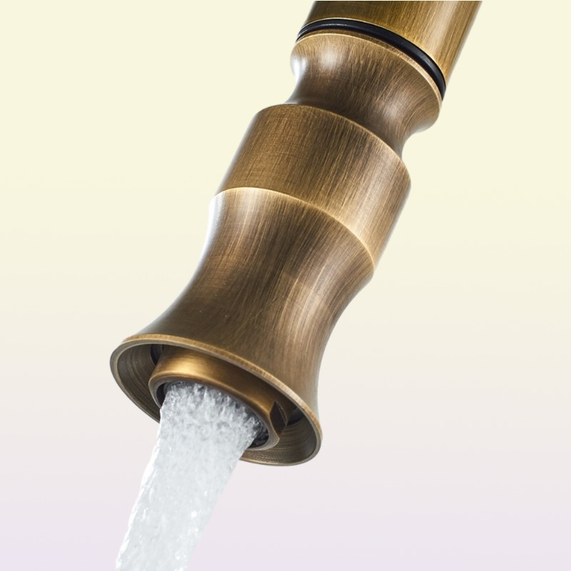Europe Antique Brass Mixer Pull Out and Cold Water Tap Sink Swivel 360 Degree Mixer Pull Down Kitchen Faucets Single Hole T2001239640
