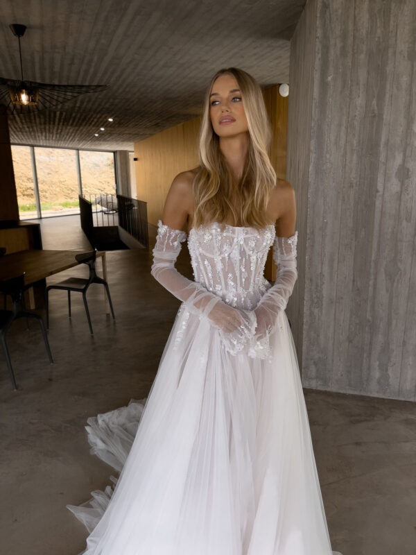 Line Boho A Dresses Bone Bodice Illusion Strapless Dress Sweep Train Appliques Tulle Designer Wedding Bridal Gowns ppliques