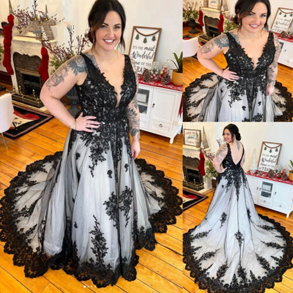Black And White A Line Wedding Dresses Lace Appliques Long Gothic Bridal Gowns Sleeveless V-Neck Backless Plus Size Bride Dress Custom Made 2024