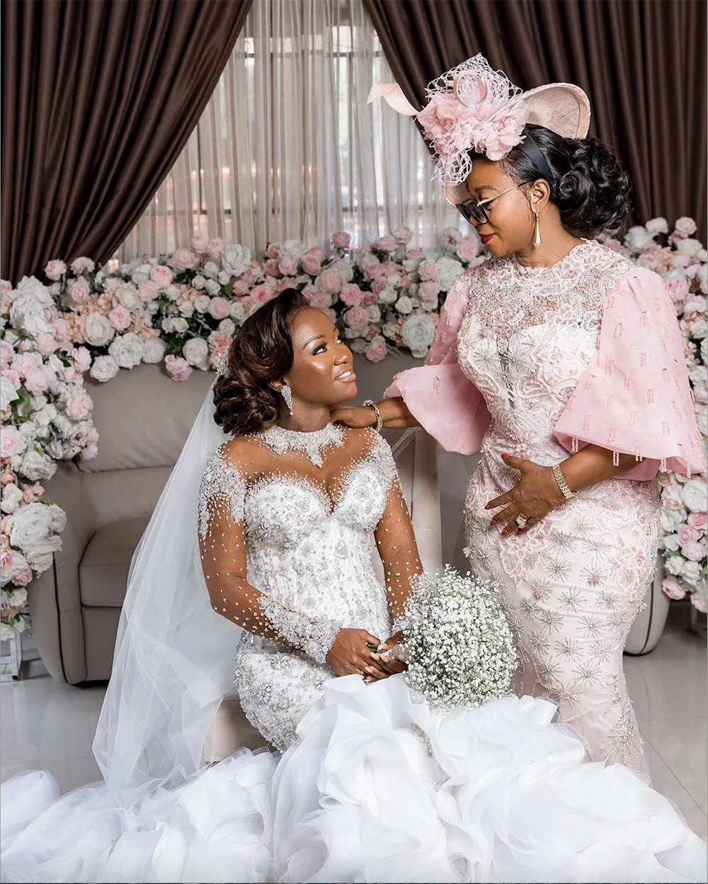 2024 Mermaid Wedding Dresses Ruffles Bridal Gown Chapel Train Jewel Neck Long Sleeves Tulle Beaded Applique Sequins Custom Made Plus Size vestidos de 