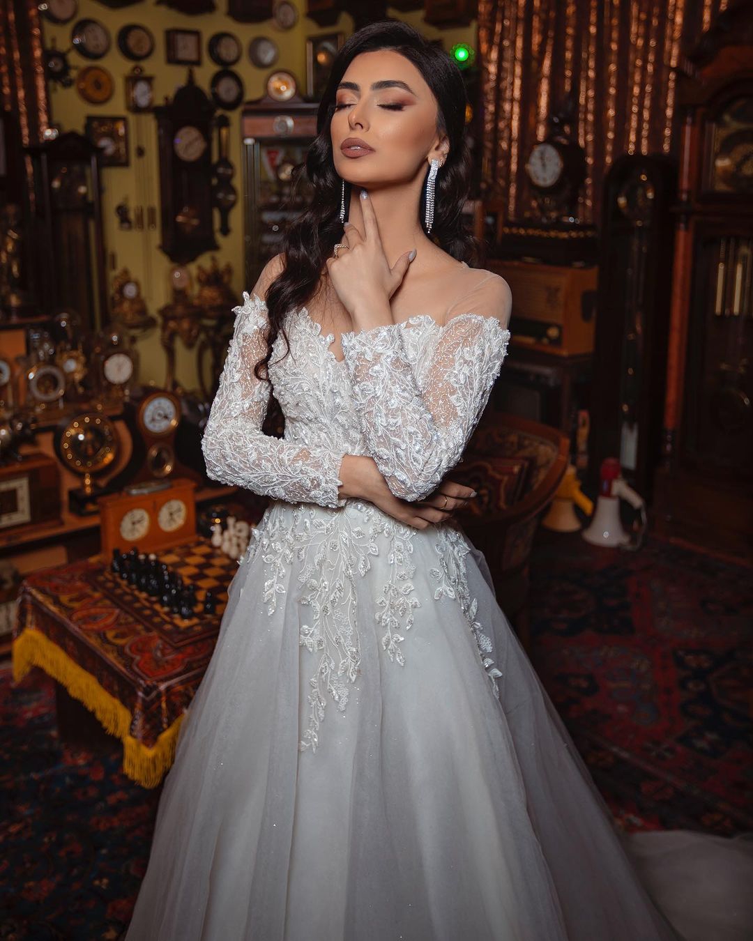 Elegant Lace A Line Wedding Dress Sweetheart Full Sleeve Bridal Gowns Court Train Applique Robe De Soiree