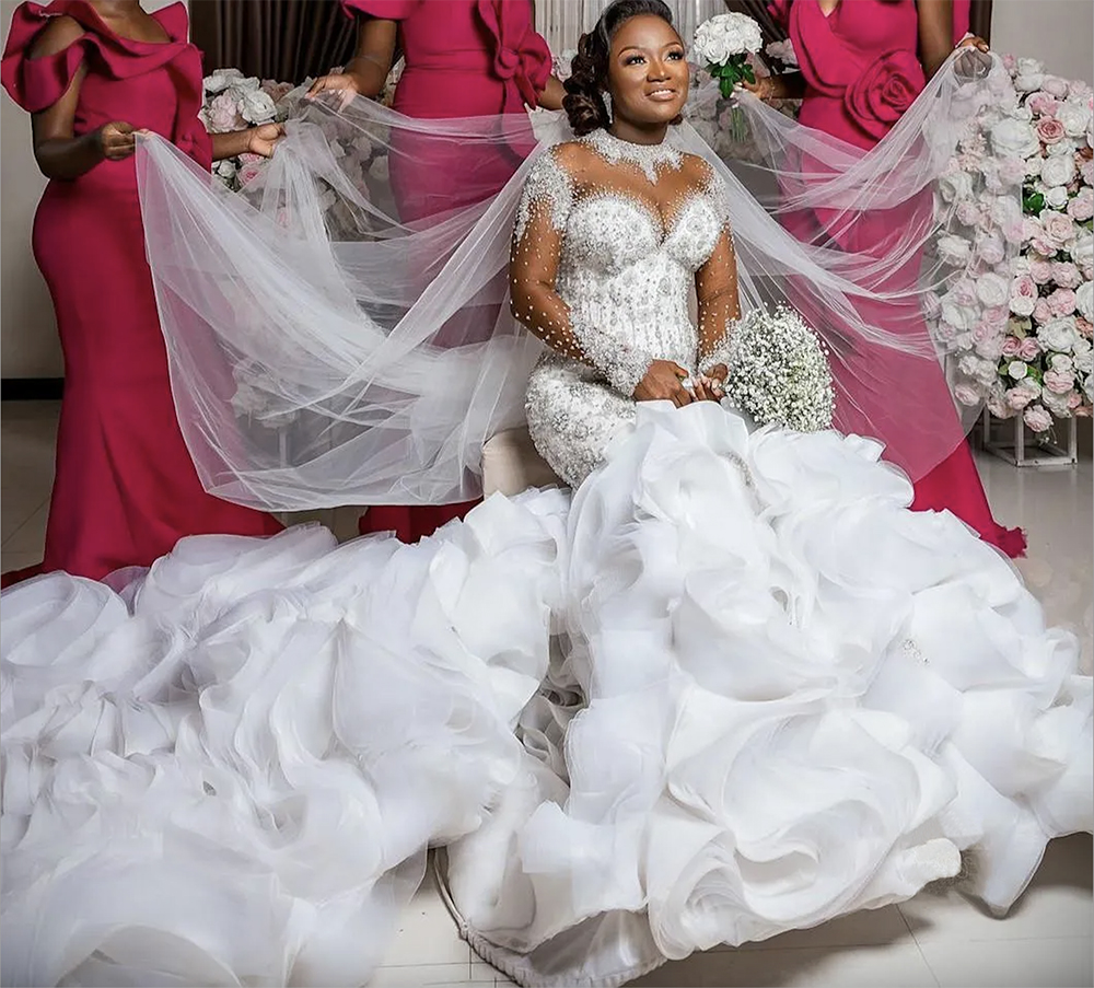 2024 Mermaid Wedding Dresses Ruffles Bridal Gown Chapel Train Jewel Neck Long Sleeves Tulle Beaded Applique Sequins Custom Made Plus Size vestidos de 