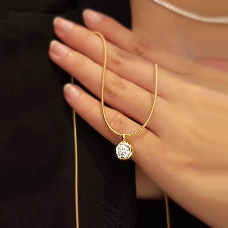 2024 Choucong Brand Circle Pendant Solitaire Simple Fine Jewelry Real 100% 925 Sterling Silver Gold Round Moissanite Diamond Party Women Beach Necklac