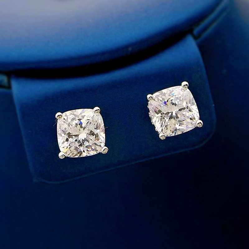 Choucong 2024 Stud Earrings Solitaire Luxury Jewelry Real 100% 925 Sterling Silver Cushion Shape Natural Moissanite Gemstones Party Women Bridal Earri