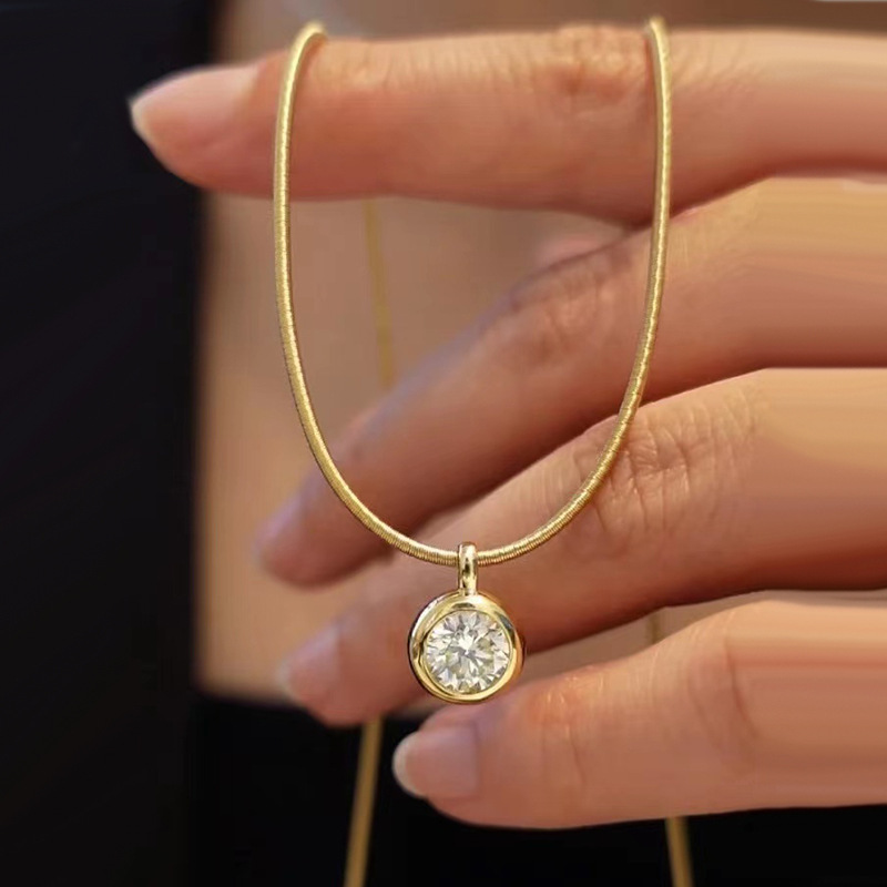 2024 Choucong Brand Circle Pendant Solitaire Simple Fine Jewelry Real 100% 925 Sterling Silver Gold Round Moissanite Diamond Party Women Beach Necklac