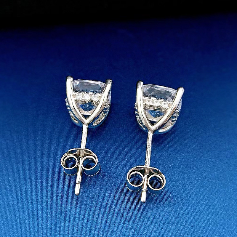 Choucong 2024 Stud Earrings Solitaire Luxury Jewelry Real 100% 925 Sterling Silver Cushion Shape Natural Moissanite Gemstones Party Women Bridal Earri