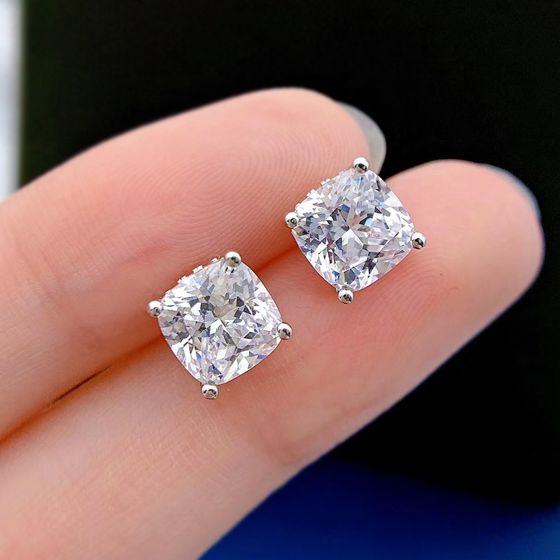Choucong 2024 Stud Earrings Solitaire Luxury Jewelry Real 100% 925 Sterling Silver Cushion Shape Natural Moissanite Gemstones Party Women Bridal Earri
