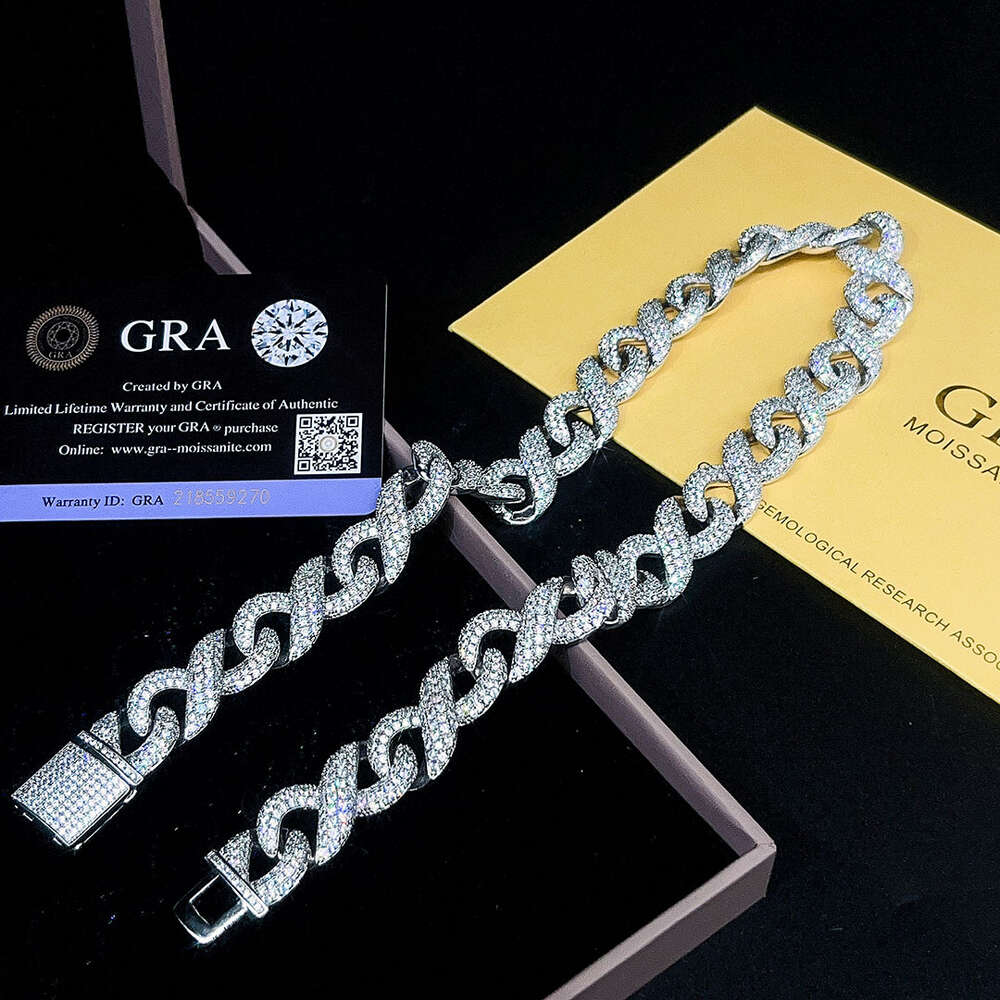 Wholesale Hip Hop Stainless Steel Lock Clasp Cuban Necklace 14k 18k Gold Plated Iced Out Men Miami Cuban Link Chain